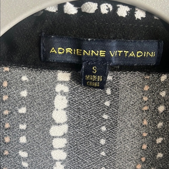 Adrienne Vittadini Black and White Button-down Top - Picture 2 of 6